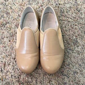 Tan tap shoes